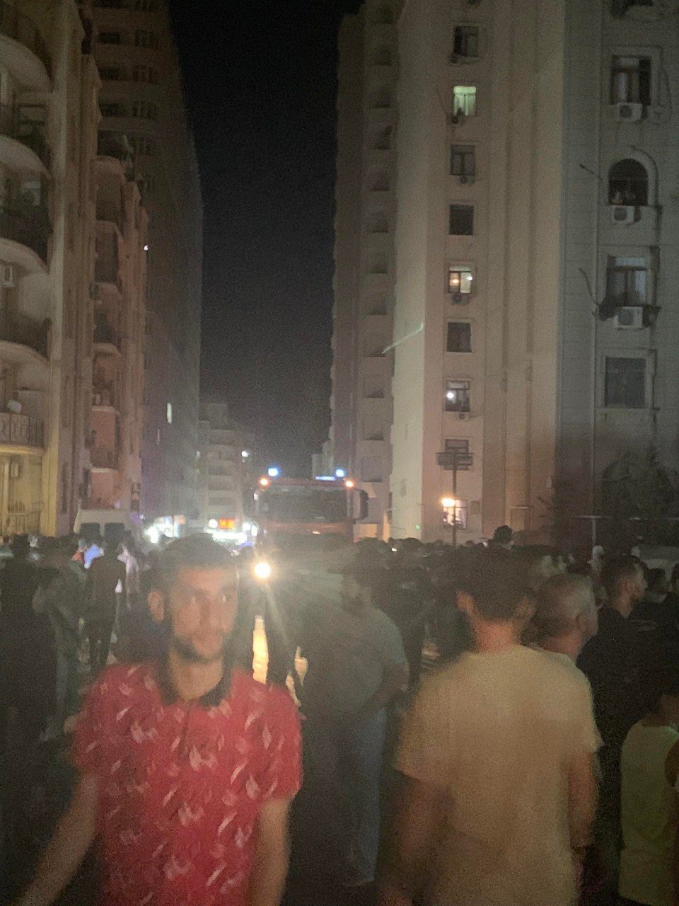 Xırdalanda yaşayış kompleksində partlayış - FOTO - foto 1