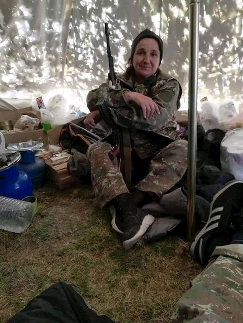 Azərbaycanlılara qarşı vəhşiliklər edən erməni qadın terrorçu MƏHV EDİLDİ - FOTO - foto 2