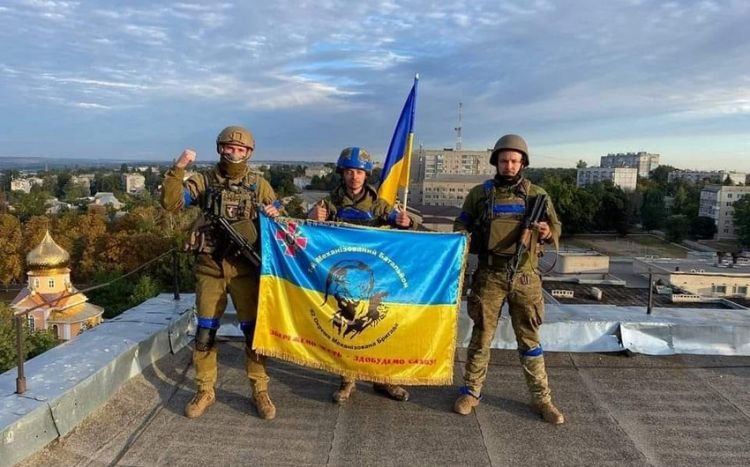 Ukrayna hərbçiləri Kupyansk şəhərini azad edib Ukrayna hərbçiləri Kupyansk şəhərini azad edib