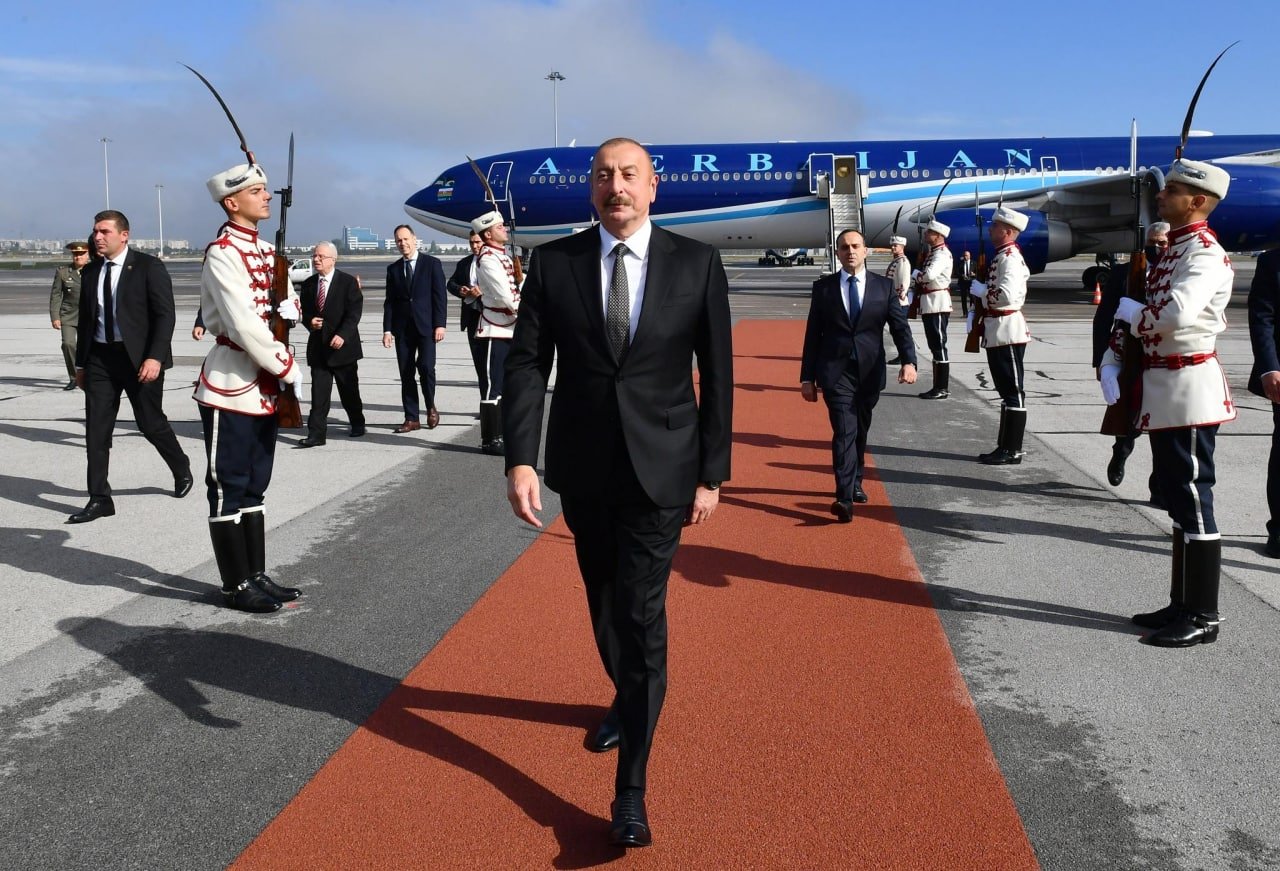 İlham Əliyev Bolqarıstana rəsmi səfər edib - FOTO/VİDEO - foto 3