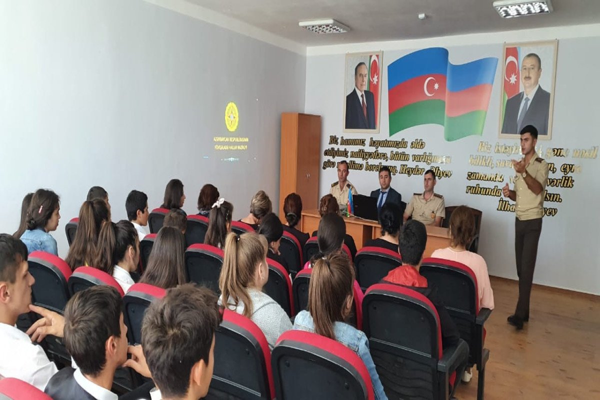 FHN-dən fövqəladə vəziyyətdə davranış qaydaları ilə bağlı MAARİFLƏNDİRMƏ tədbirləri – FOTO
