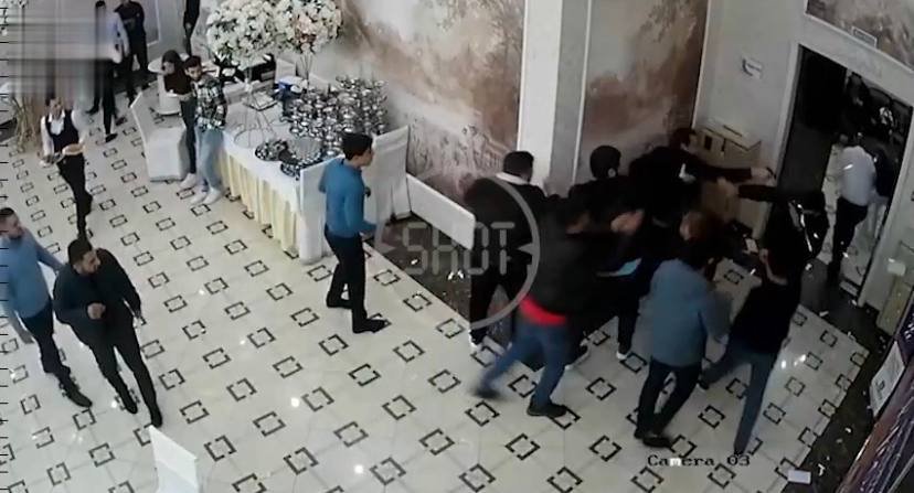 Rusiyada azərbaycanlılar arasında DAVA: Dünyasını dəyişən var - VİDEO Rusiyada azərbaycanlılar arasında DAVA: Dünyasını dəyişən var - VİDEO