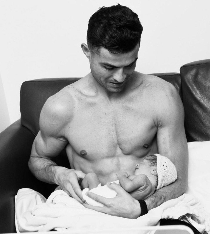 Ronaldodan ürəkdağlayan sözlər: “Uşaqlarım soruşurlar ki, qardaşımız haradadır?” - FOTO - foto 4