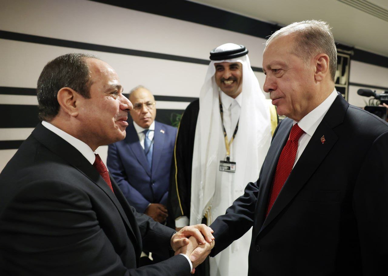 Ərdoğan ilk dəfə Misir prezidenti ilə görüşdü - FOTO - foto 1