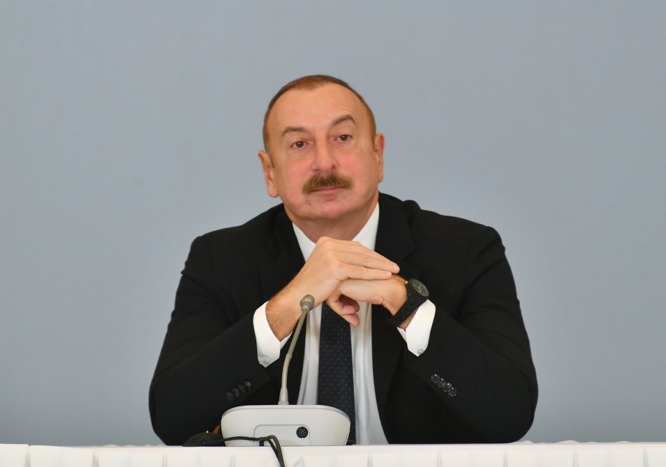 İlham Əliyev beynəlxalq konfransda iştirak edir – FOTO/VİDEO - foto 6