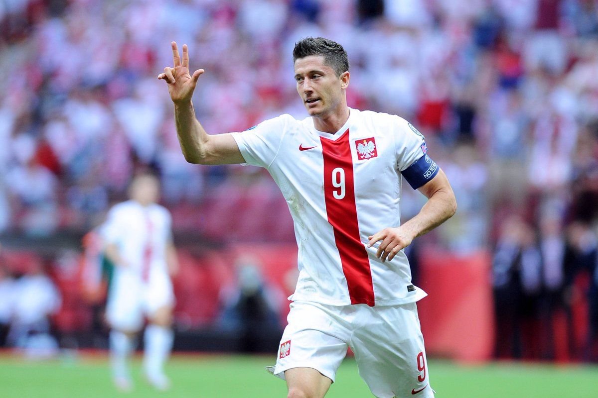 Levondovski Mundialda ilk qolunu vurdu – Futbolçu ağladı - FOTO