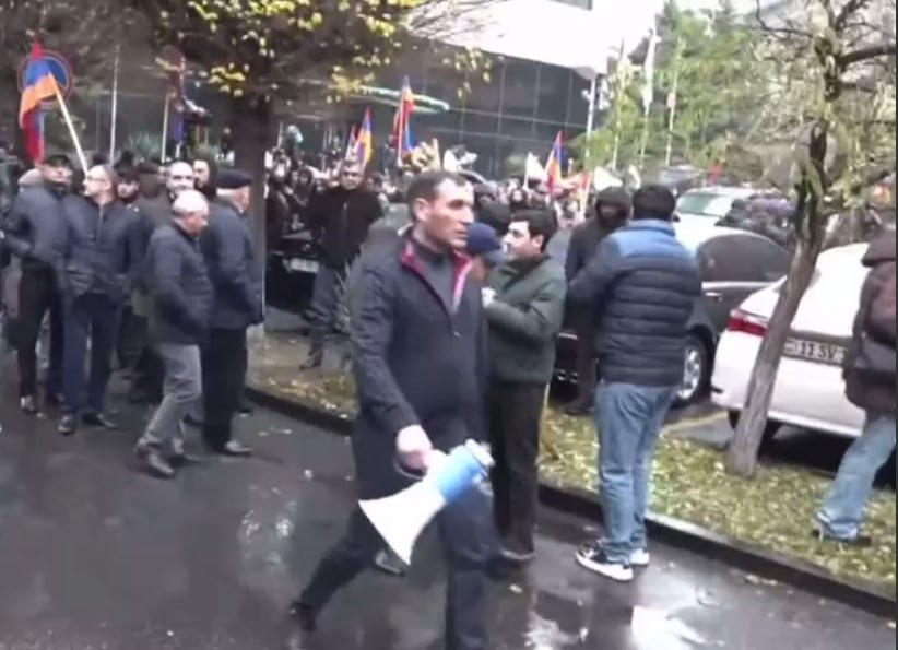 Ermənilər İrəvanda Qarabağ separatçılarına dəstək aksiyası keçirir - VİDEO