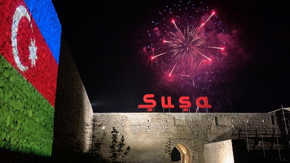 Şuşada 2023-cü il atəşfəşanlıqla qarşılandı - VİDEO 