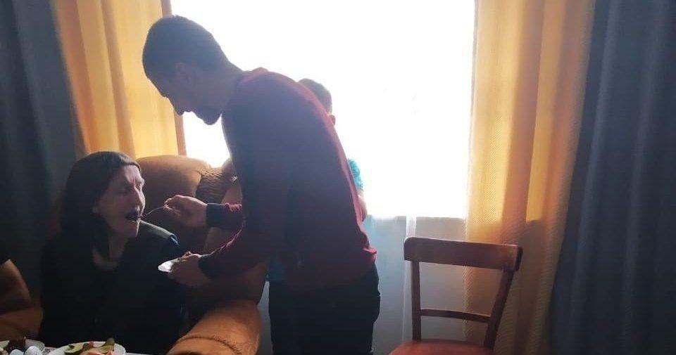 Şəhidin ürək dağlayan FOTOLARI – Əmanəti Güllüzar nənə və körpəsi Yeganə bala Şəhidin ürək dağlayan FOTOLARI – Əmanəti Güllüzar nənə və körpəsi Yeganə bala