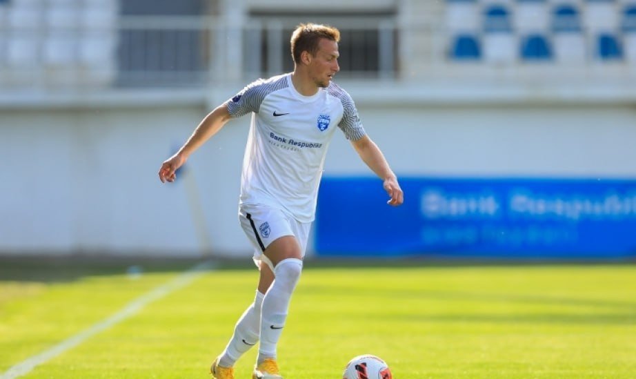 “Şaxtyor” futbolçusunu “Qarabağ”a satmaqdan imtina etdi - FOTO