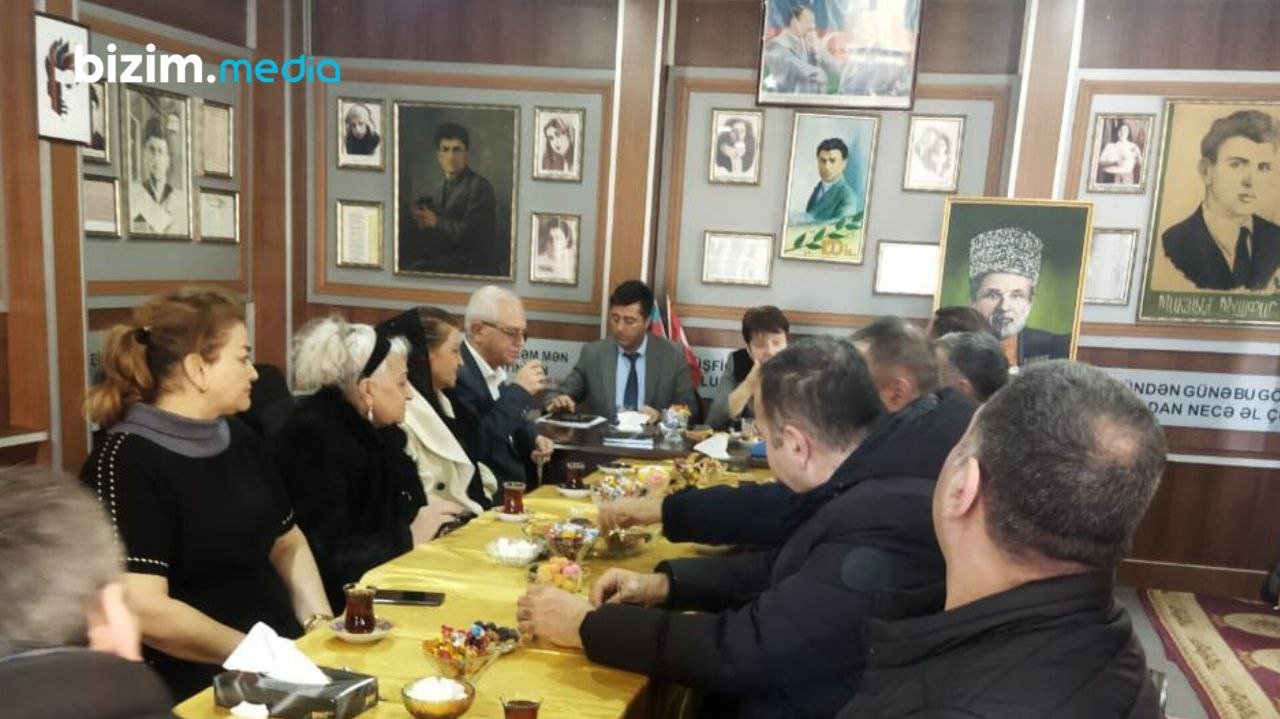 Məzarı Xəzər suları olan Müşfiq Xızıda anıldı - FOTO