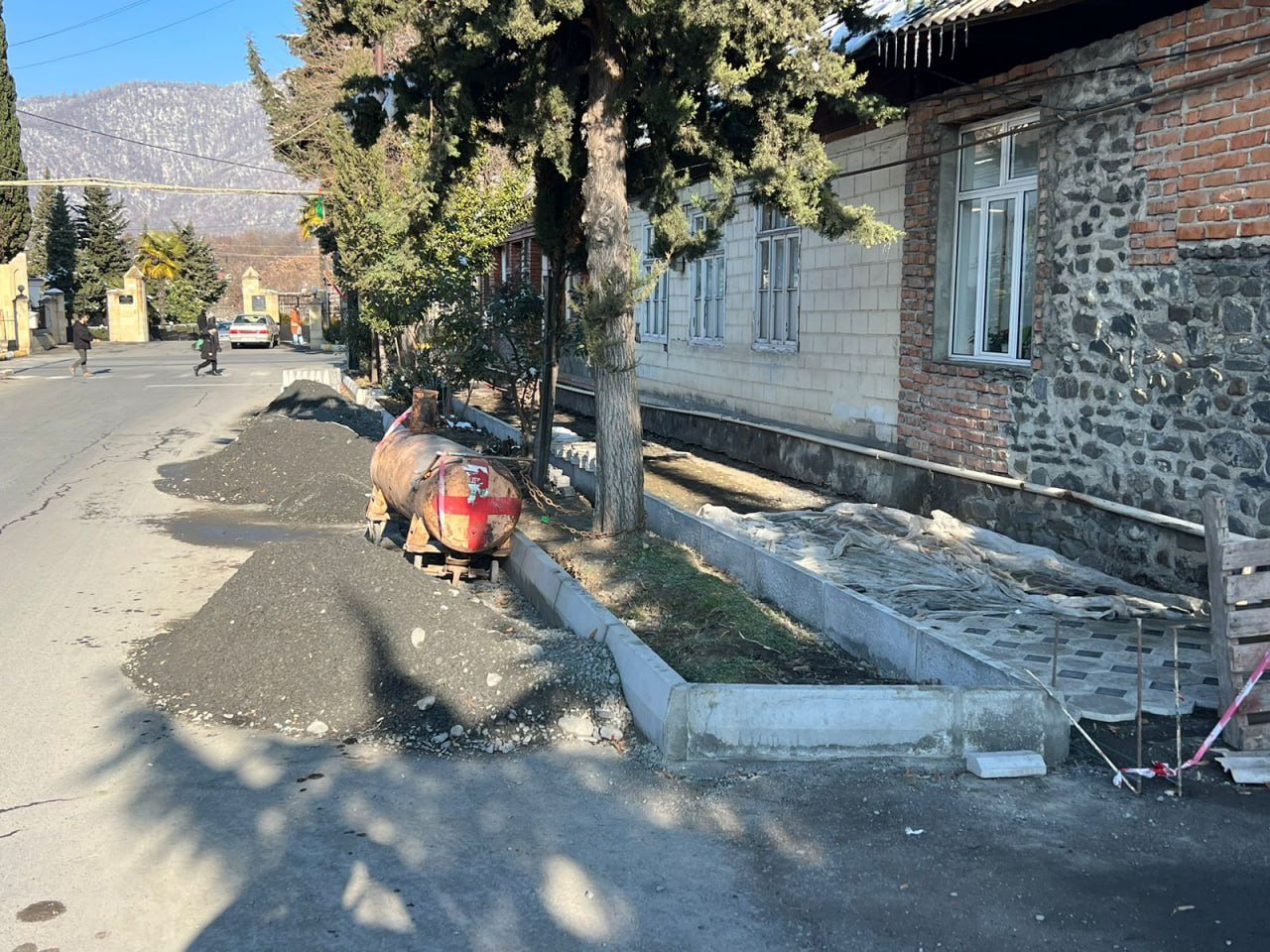Zaqatala şəhərinin küçələri mərhələ ilə abadlaşdırılır - FOTO