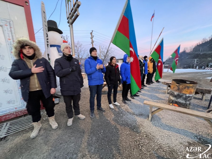 38-ci gün - Təbii sərvətlərimizin qanunsuz istismarına qarşı keçirilən dinc aksiya davam edir 38-ci gün - Təbii sərvətlərimizin qanunsuz istismarına qarşı keçirilən dinc aksiya davam edir