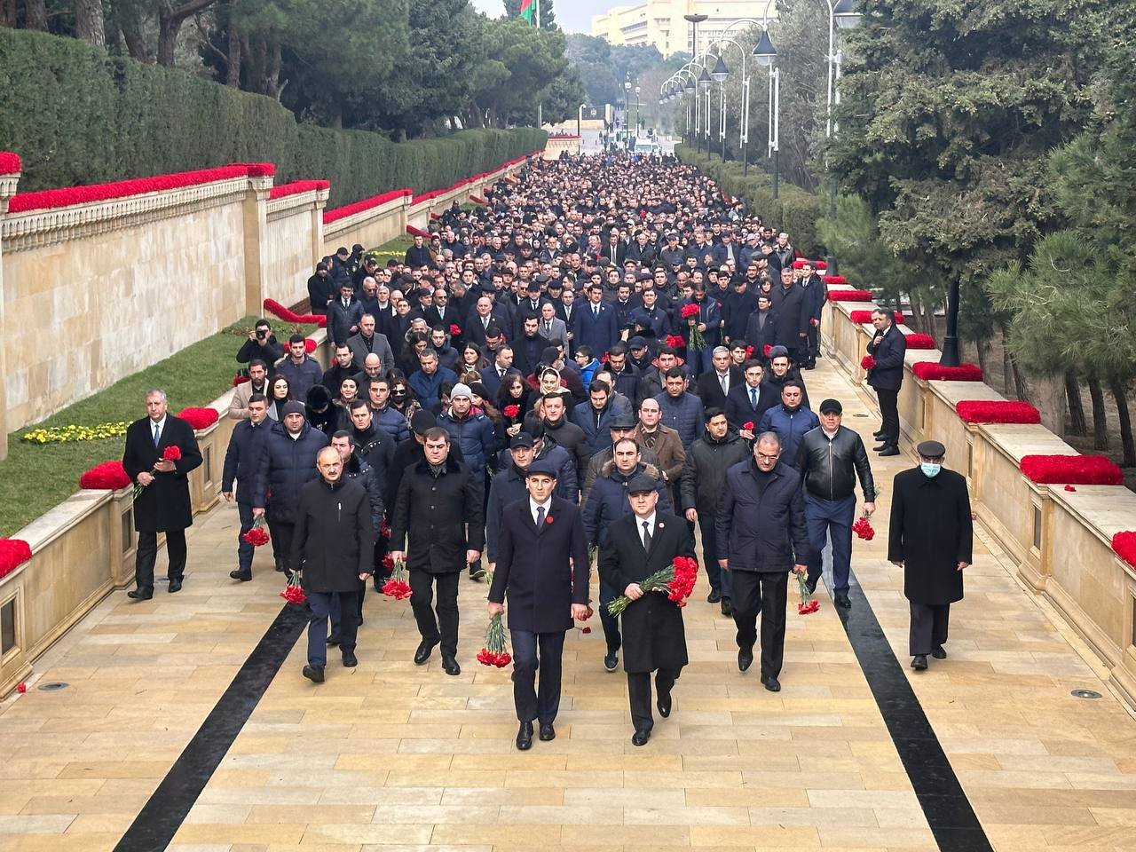 Onlar 20 yanvar şəhidlərini ANDI - FOTO