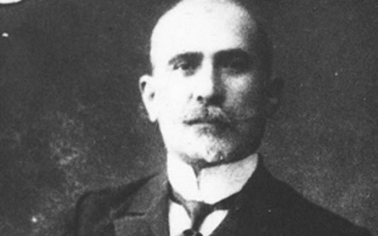 Bu gün ədəbiyyatşünas Firidun bəy Köçərlinin doğum günüdür Bu gün ədəbiyyatşünas Firidun bəy Köçərlinin doğum günüdür