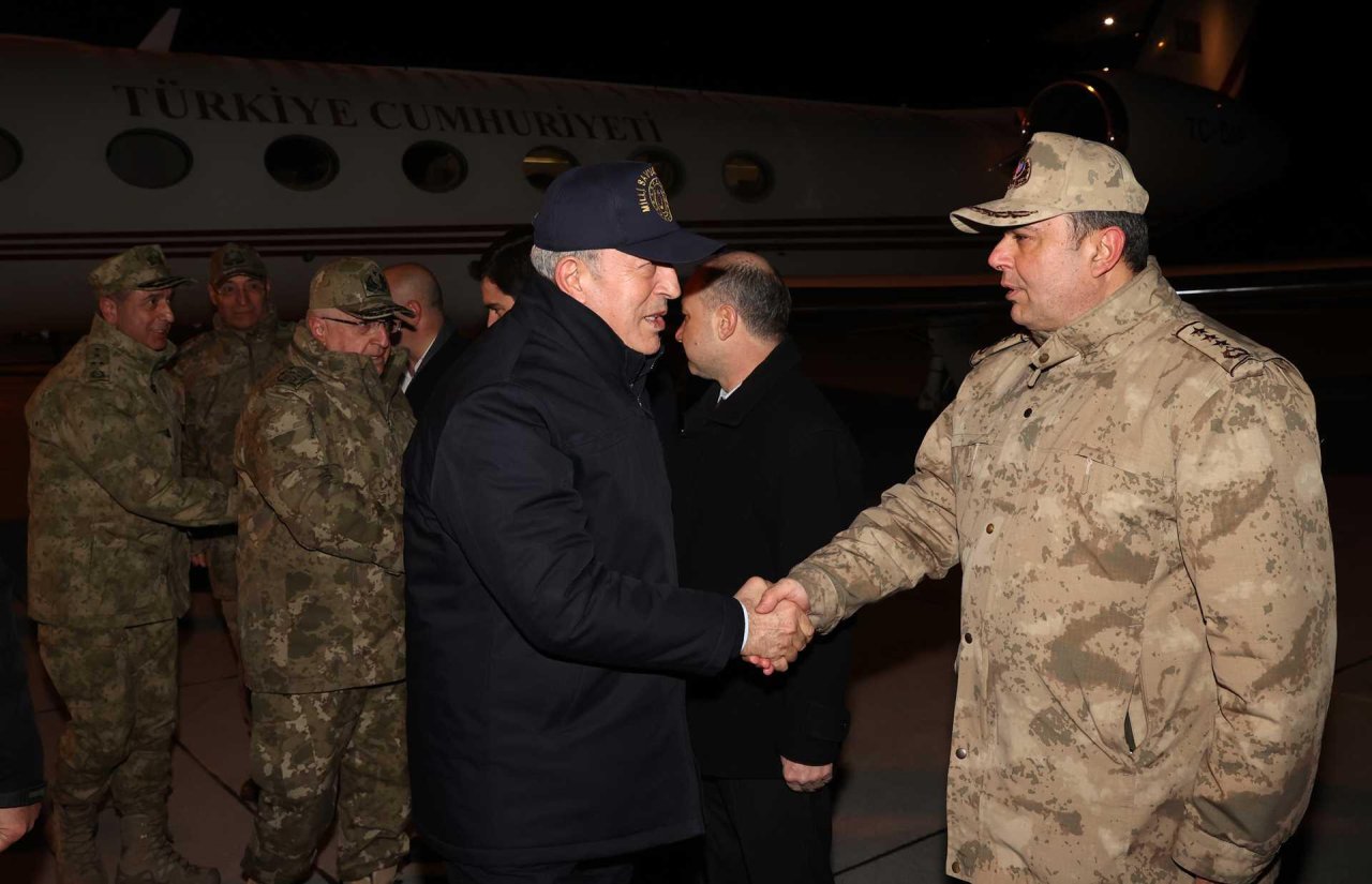 Türkiyə, Azərbaycan və Gürcüstan müdafiə nazirlərinin üçtərəfli görüşü KEÇİRİLDİ – FOTO/VİDEO  - foto 2