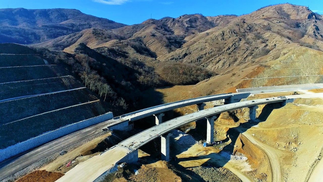 Şuşaya çəkilən yeni magistral yol  – FOTOLAR-VİDEO - foto 6