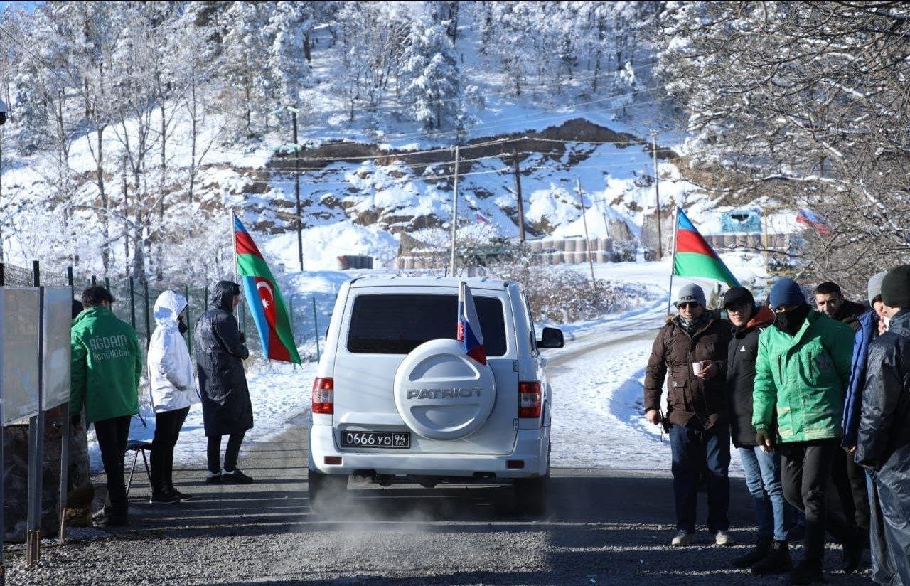 Sülhməramlılara məxsus 7 avtomobil Laçın yolundan maneəsiz keçid ETDİ - FOTO 