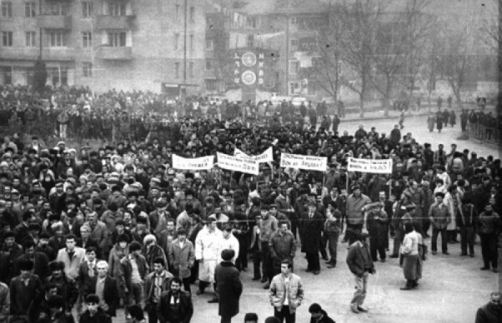 Sumqayıt hadisələrindən 35 il ötür – FOTO - foto 1
