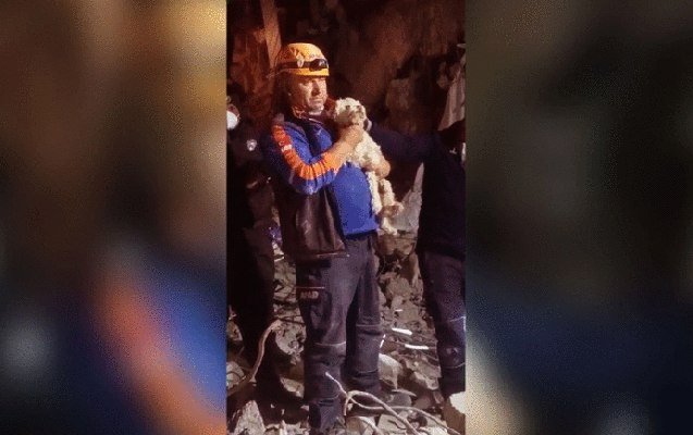 Hatayda MÖCÜZƏ: 25 gün sonra dağıntılardan sağ çıxarıldı - VİDEO