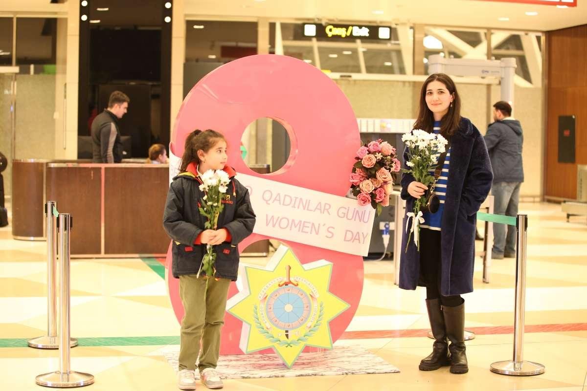 Bakıya gələn xanımlar aeroportda belə qarşılandı – VİDEO   - foto 4