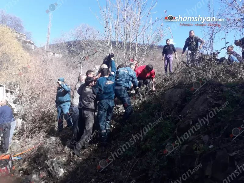 Ermənistanda məktəbliləri daşıyan avtobus çaya DÜŞDÜ - Yaralılar var - FOTO - foto 2