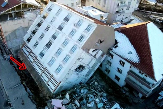 Türkiyədəki zəlzələlərdə bir pəncərəsi qırılmadan aşan binanın AQİBƏTİ BİLİNDİ – FOTO/VİDEO 