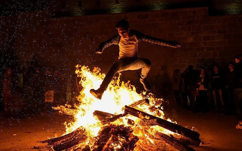 Dəhşətli STATİSTİKA: İranda Novruz çərşənbələrində 15 nəfər ölüb Dəhşətli STATİSTİKA: İranda Novruz çərşənbələrində 15 nəfər ölüb