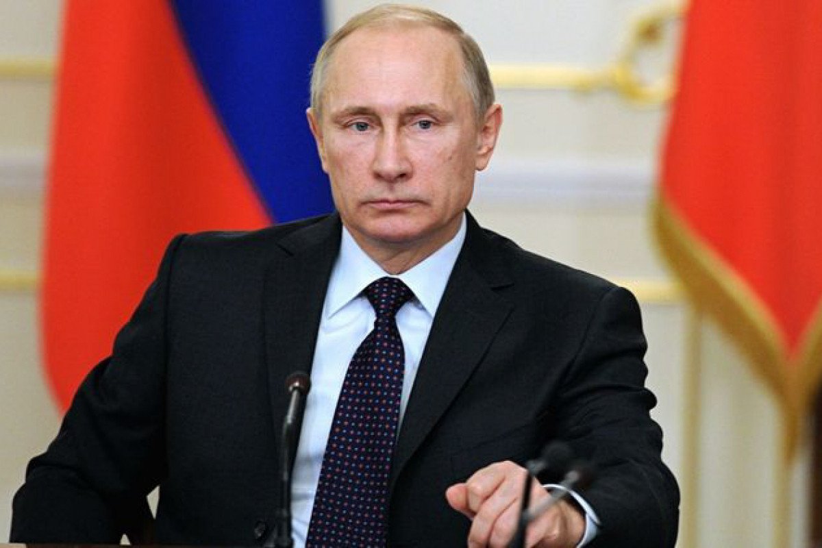 Putin işğal edilən Mariupol şəhərinə getdi - VİDEO