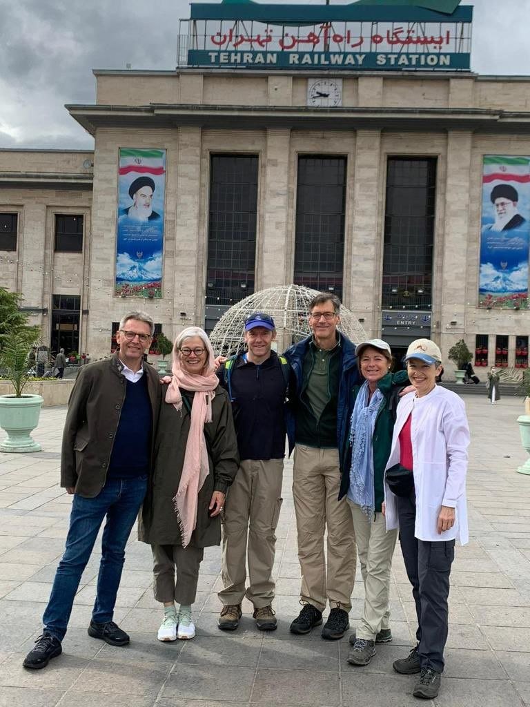 Bu ölkə səfirlərinin həyat yoldaşları Tehranda hicab TAXMADI - FOTO - foto 1