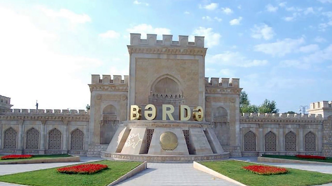 Bərdədə 36 yaşlı qadın qətlə yetirildi