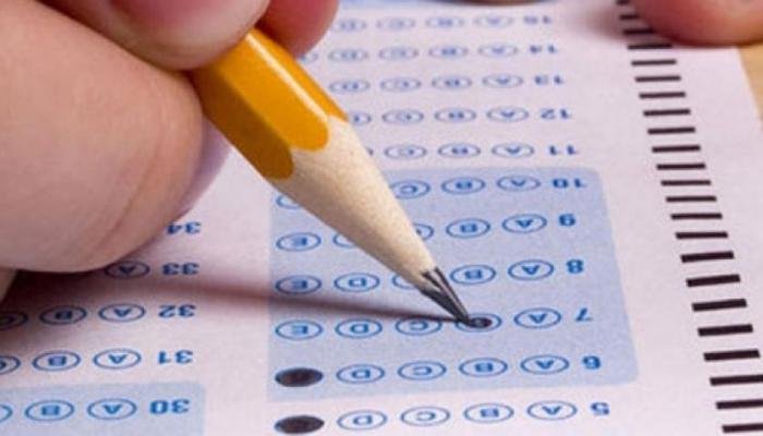 Bu gün 27 mindən çox abituriyent imtahan verib