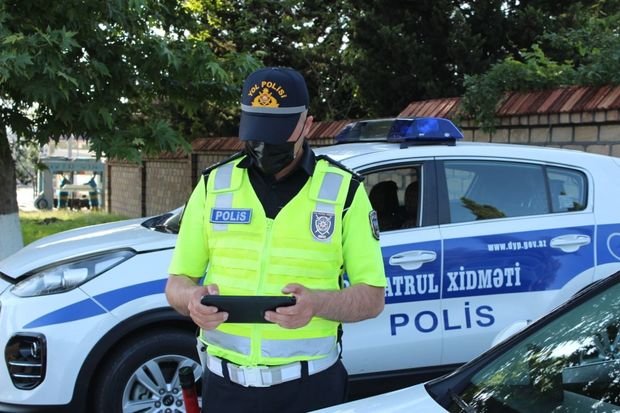 Narkotikin təsiri altında maşın sürən tanınmış müğənni SAXLANILDI – VİDEO Narkotikin təsiri altında maşın sürən tanınmış müğənni SAXLANILDI – VİDEO