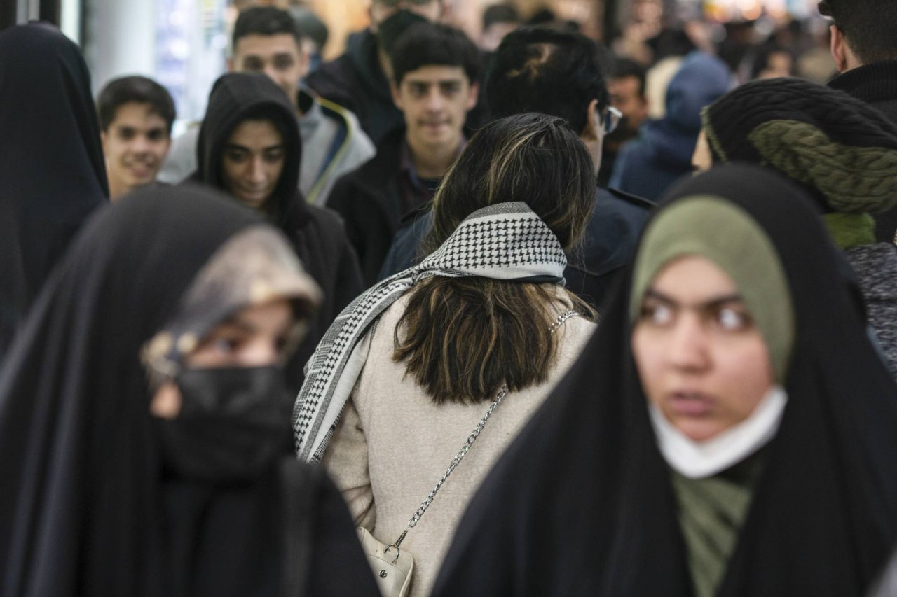 İranda hicab taxmayan qadınları BU YOLLA müəyyənləşdirəcəklər
