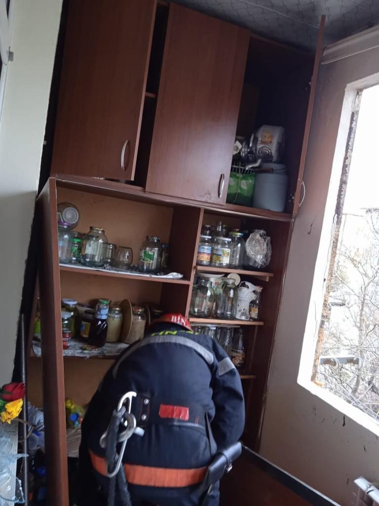 Bakıda çoxmərtəbəli binada partlayış olub, yaralı var - FOTO/VİDEO - foto 3