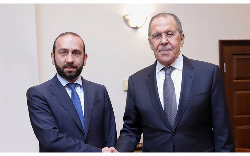 Lavrov Mirzoyanla GÖRÜŞDÜ Lavrov Mirzoyanla GÖRÜŞDÜ