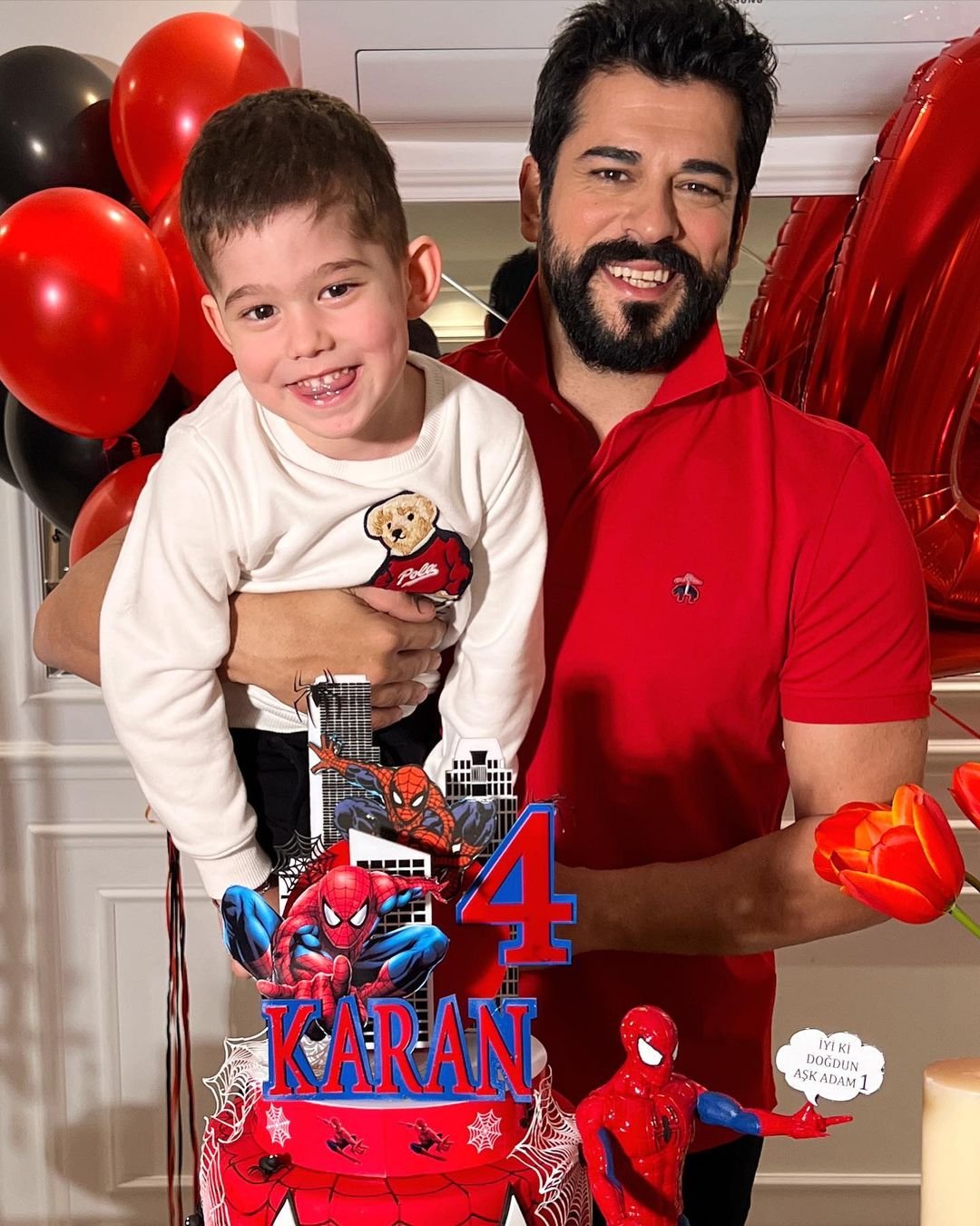 Fahriye və Burakdan övladlarına doğum günü SÜRPRİZİ - FOTO  - foto 1