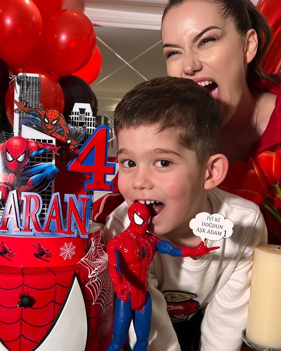 Fahriye və Burakdan övladlarına doğum günü SÜRPRİZİ - FOTO  - foto 7