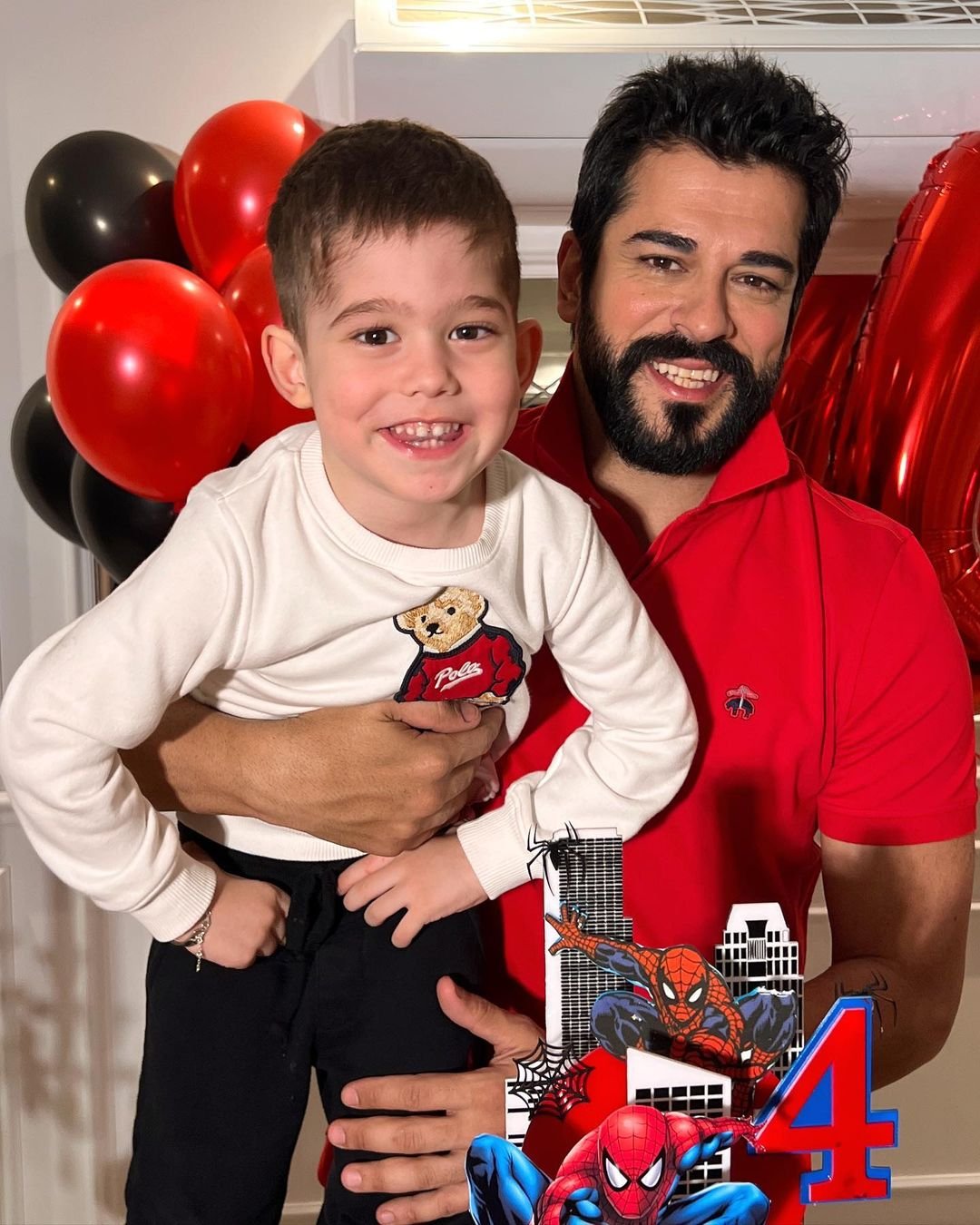 Fahriye və Burakdan övladlarına doğum günü SÜRPRİZİ - FOTO  - foto 2