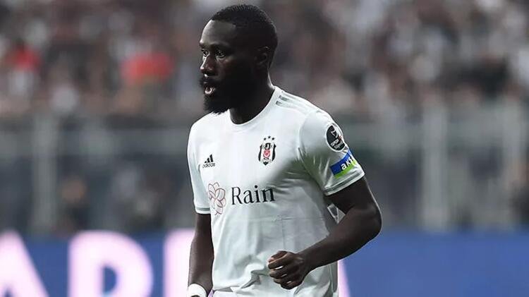 “Beşiktaş” “Vest Hem”in müdafiəçisinin transfer hüququnu ALDI “Beşiktaş” “Vest Hem”in müdafiəçisinin transfer hüququnu ALDI