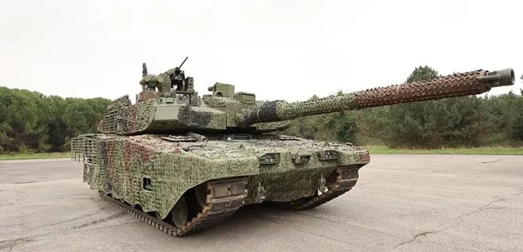 Türkiyə 2 yeni tankını silahlı qüvvələrə təhvil verəcək - FOTO