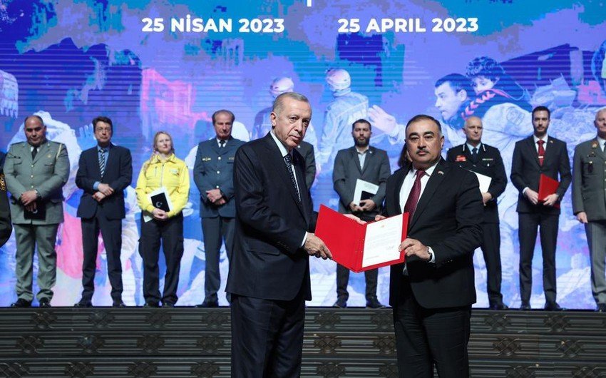 Ərdoğan Azərbaycan səfirinə təşəkkürnamə TƏQDİM ETDİ - FOTO 