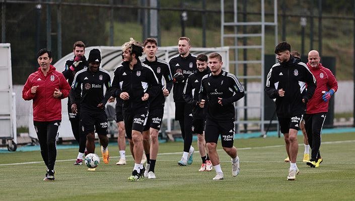 “Beşiktaş” “Sabah”la oyunun hazırlığına başladı “Beşiktaş” “Sabah”la oyunun hazırlığına başladı