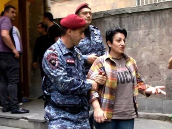 Paşinyanın oğluna görə saxlanılan qadın aclıq aksiyasına başladı