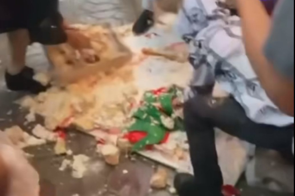 Cəlilabad Çiyələk festivalında BİABIRÇILIQ – Azərbaycanda sivil cəmiyyət nə vaxt FORMALAŞACAQ? - VİDEO Cəlilabad Çiyələk festivalında BİABIRÇILIQ – Azərbaycanda sivil cəmiyyət nə vaxt FORMALAŞACAQ? - VİDEO