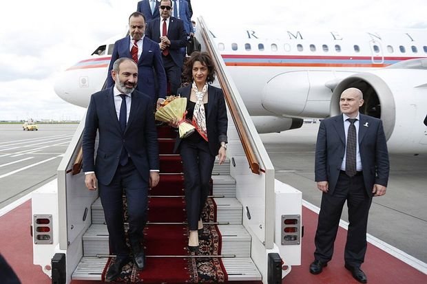 Paşinyan Moskvaya getdi - Üçtərəfli görüş planlaşdırılır