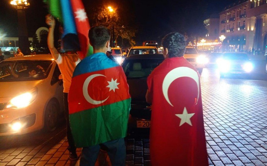 Gəncədə Ərdoğanın qələbəsi təntənəli şəkildə qeyd olunur