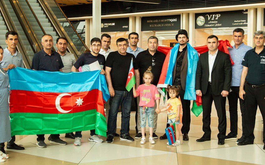 Daha bir qazimiz sağalaraq Vətənə qayıtdı - FOTO 