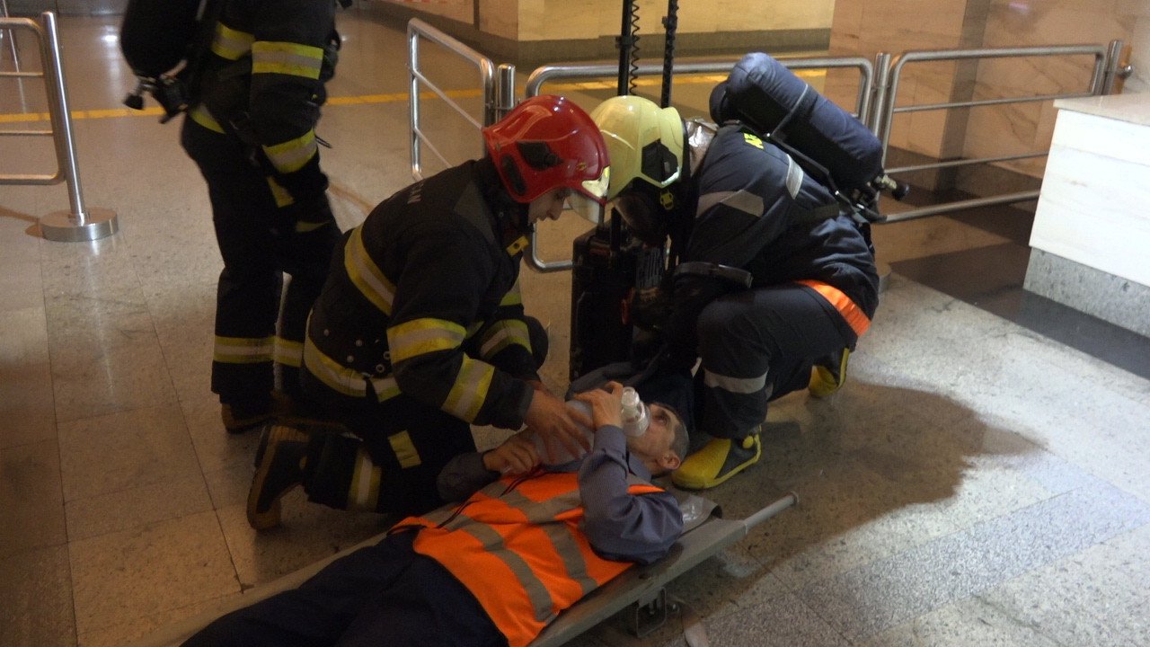 Bakı metrosunda təlim keçirildi - FOTO/VİDEO - foto 6