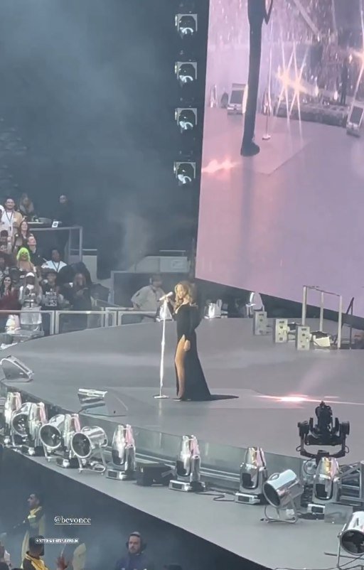 AzTV-nin solisti Beyonsenin Londondakı konsertində - FOTO/VİDEO - foto 4